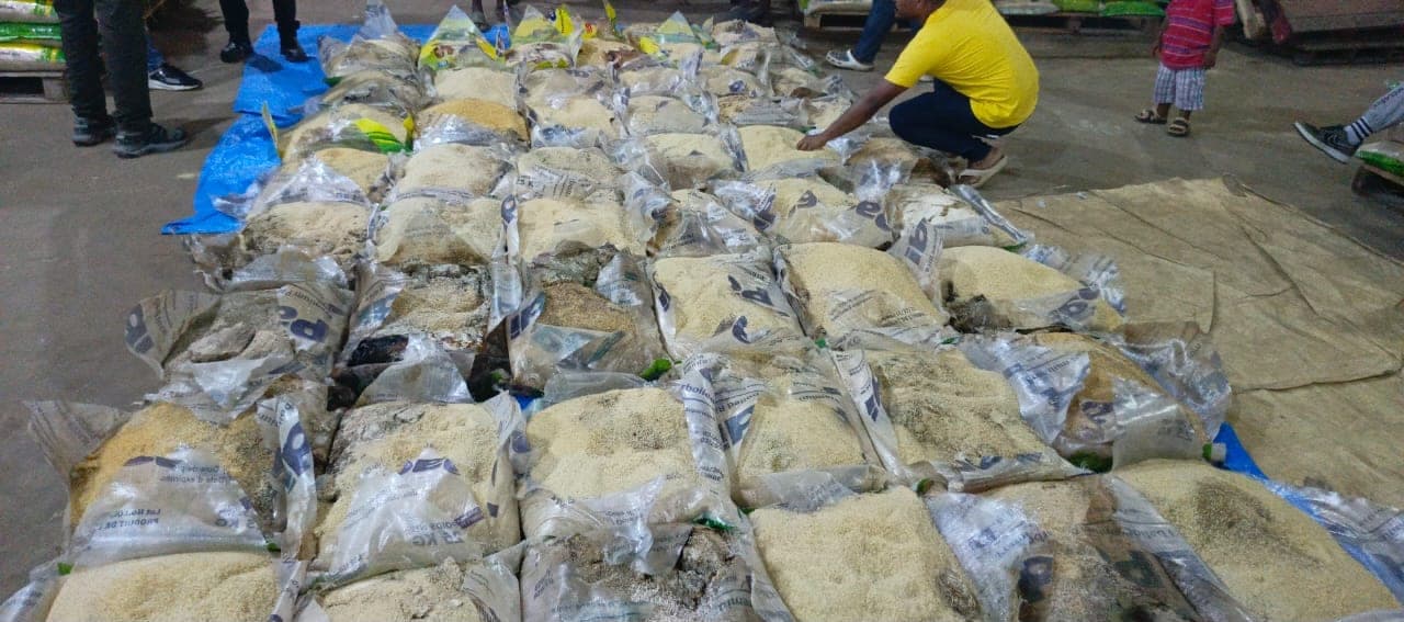 Bulk bagged cargo arranged for quantity verification